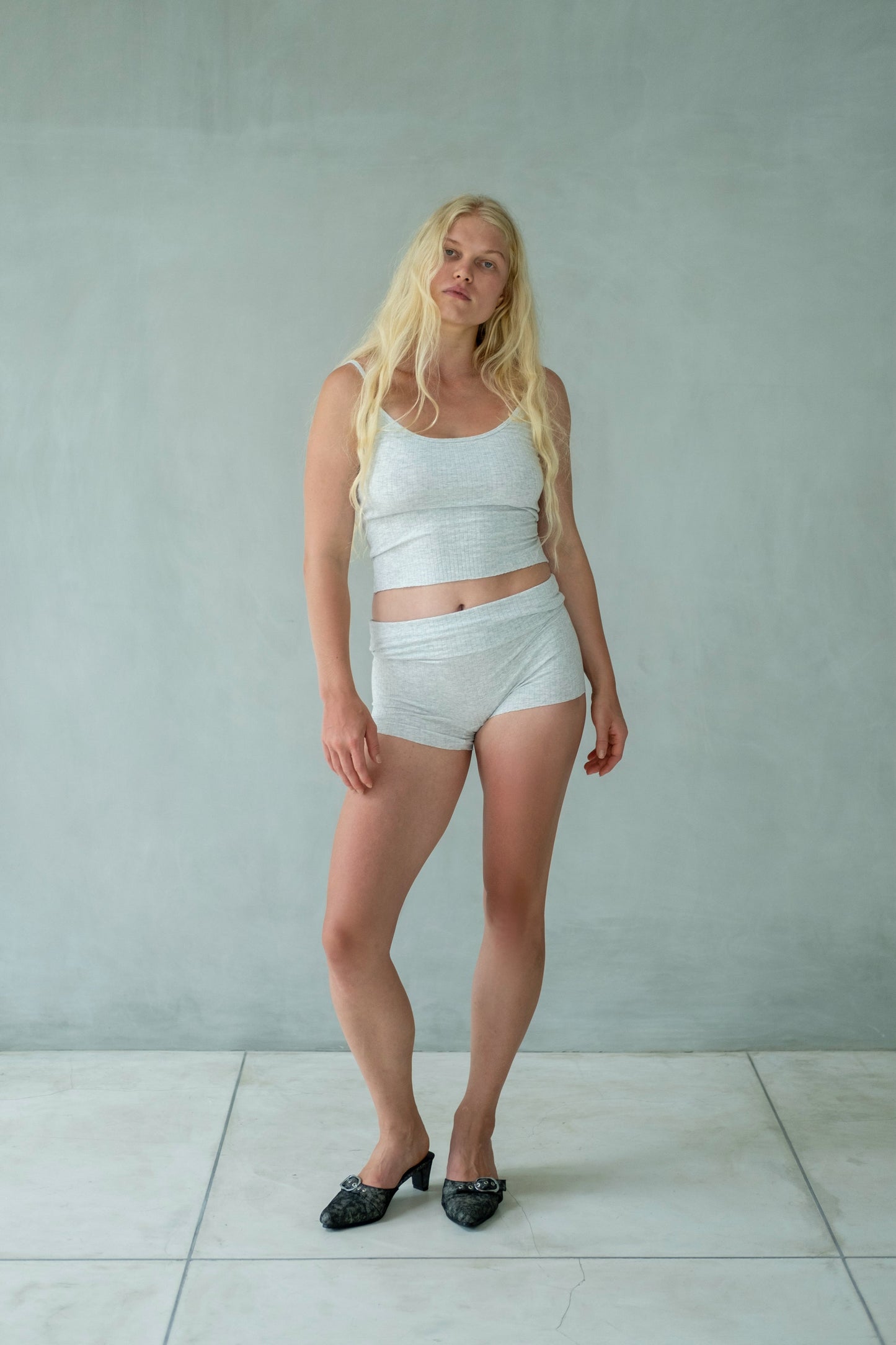 “Vega” raw edges mini shorts