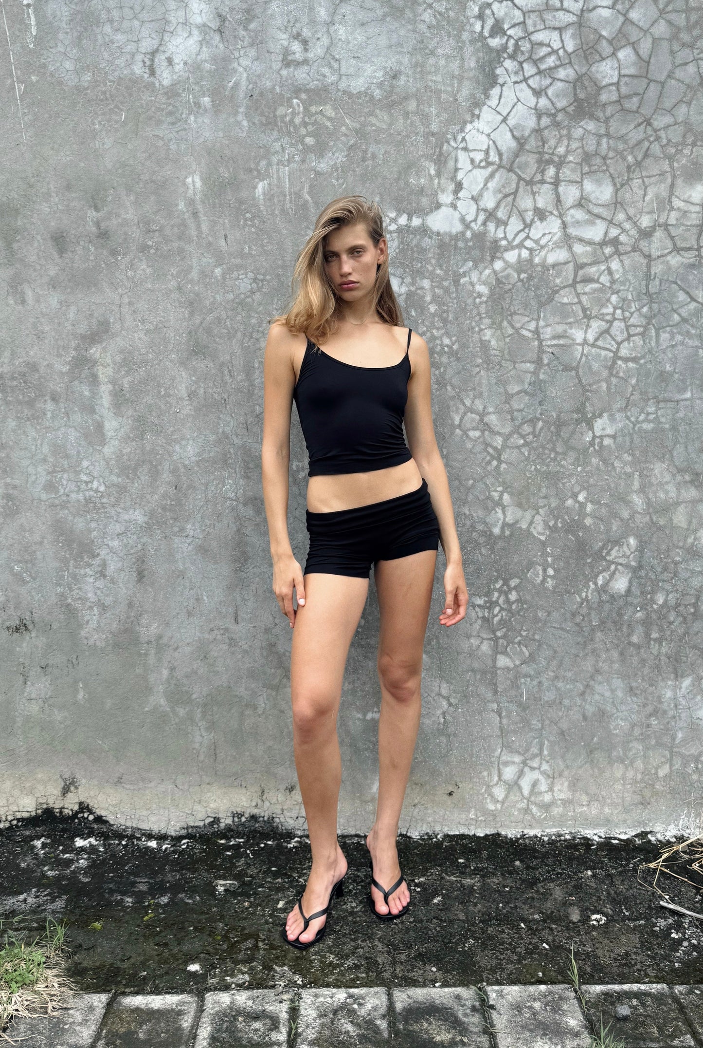 “Vega” raw edges mini shorts