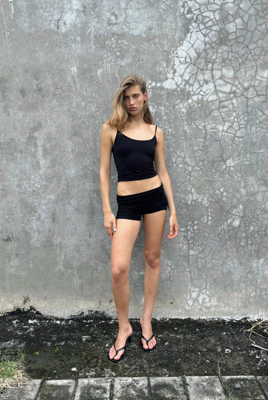 “Vega” raw edges mini shorts