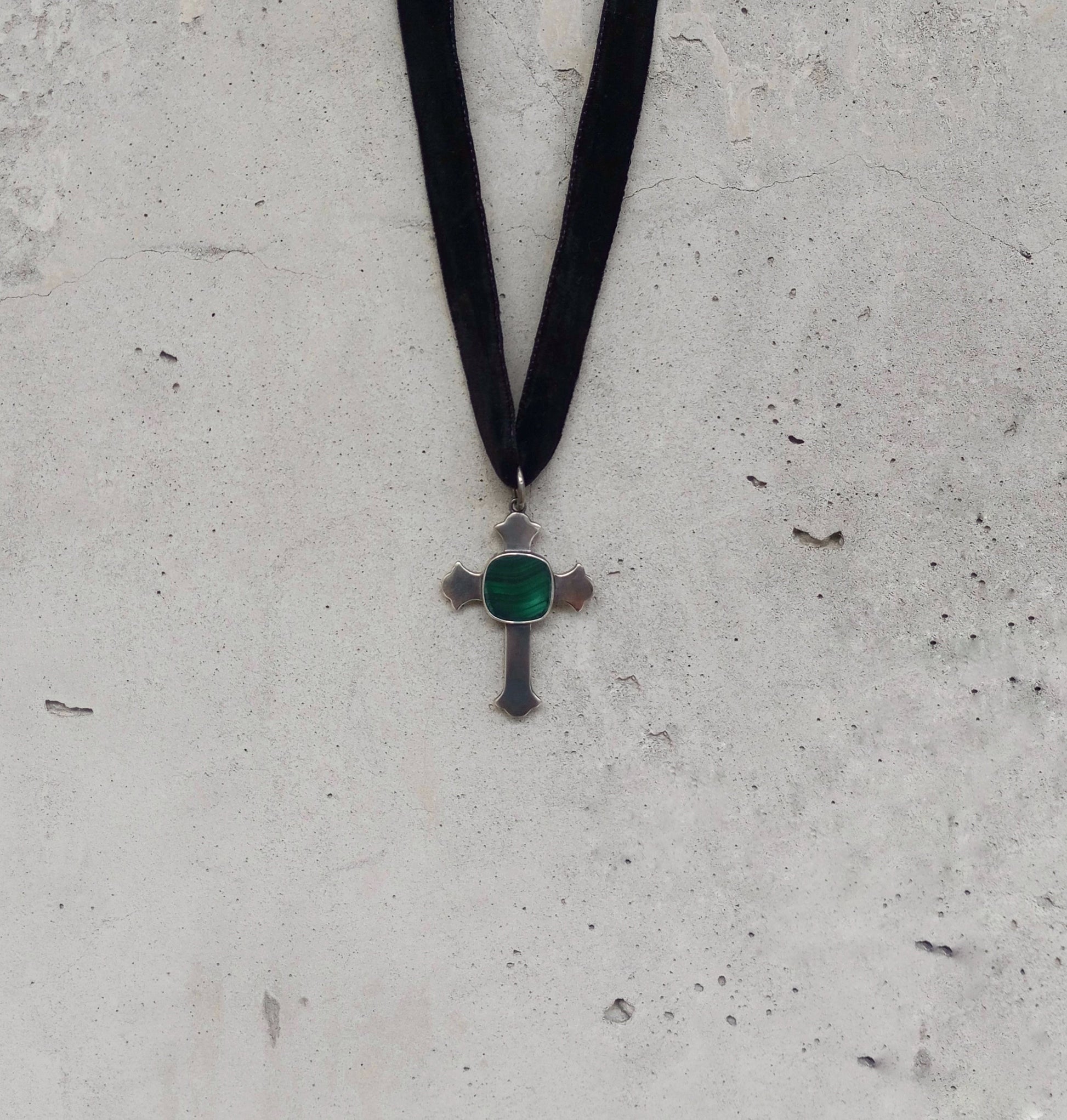 Unisex “Liam” Malachite cross necklace - BURO