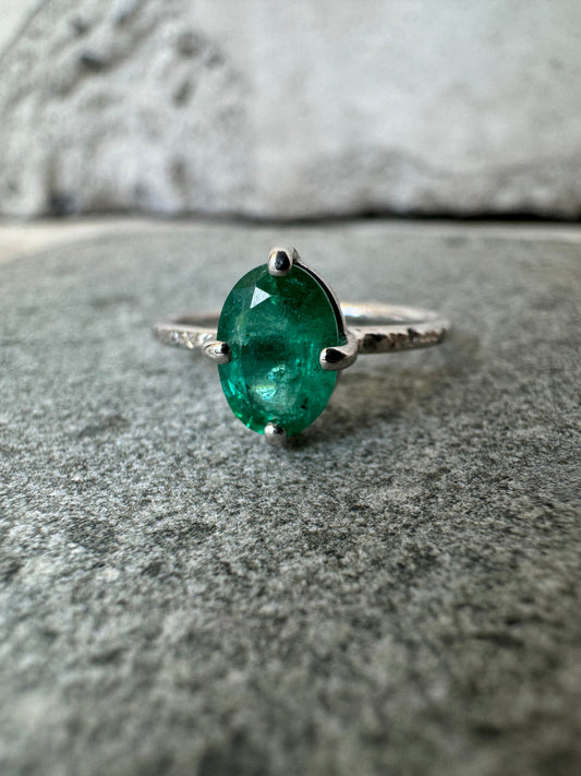 “Zoe” emerald ring - BURO